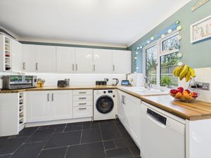 Kitchen- click for photo gallery